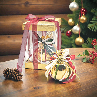 Χριστουγεννιάτικο Ρόδι Πολυτελείας  Χρυσό με Κορδέλες & Μεταλλικό Στοιχείο Χρονιάς