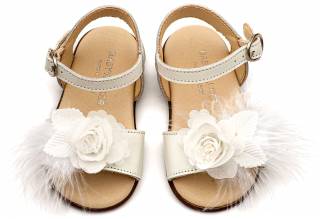 ΠΑΠΟΥΤΣΑΚΙΑ BABYWALKER ΚΟΡΙΤΣΙ PRI2662-IVORY